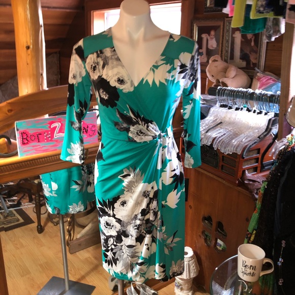 Apt. 9 Dresses & Skirts - $90 Apt 9 Gorgeous dress sexy low cut NWT